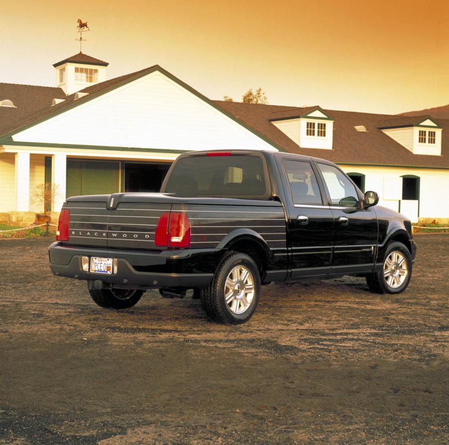 Lincoln Blackwood 2001 года  (фото 36 из 46)